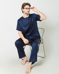 Männer Seiden-Schlafanzug-Set mit kurzen Ärmeln und Hosen
