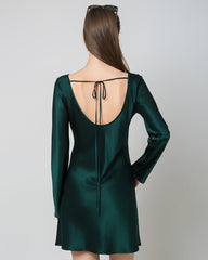 Seiden-Minikleid mit langen Ärmeln und offenem Rücken