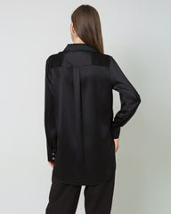 Oversized Seiden-Satin-Bluse mit Knopfverschluss