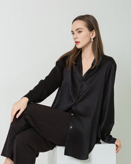 Oversized Seiden-Satin-Bluse mit Knopfverschluss
