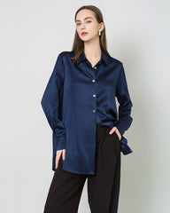 Oversized Seiden-Satin-Bluse mit Knopfverschluss
