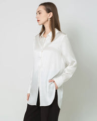 Oversized Seiden-Satin-Bluse mit Knopfverschluss