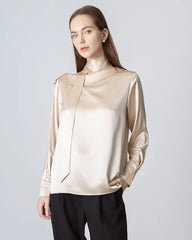 Seidenbluse mit Bändchenkragen und runder Kragenform