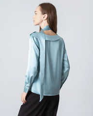 Seidenbluse mit Bändchenkragen und runder Kragenform