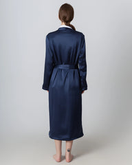 Seiden- und Samt Wendebademantel für den Winter Navy