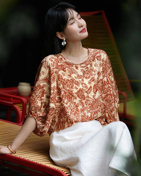 Seidenbluse mit Terrakotta-Paisleymuster