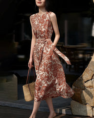 Seidenkleid mit Terrakotta-Paisleymuster