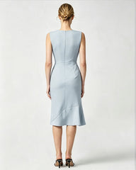 Elegantes Triacetat-Midikleid mit asymmetrischem Schnitt