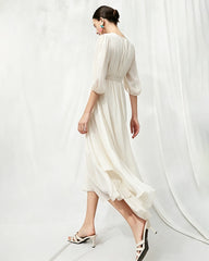 V-Ausschnitt Seiden-Midikleid mit Twist-Detail an der Taille