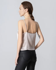 Seiden-Camisole mit V-Ausschnitt und Frontöffnung