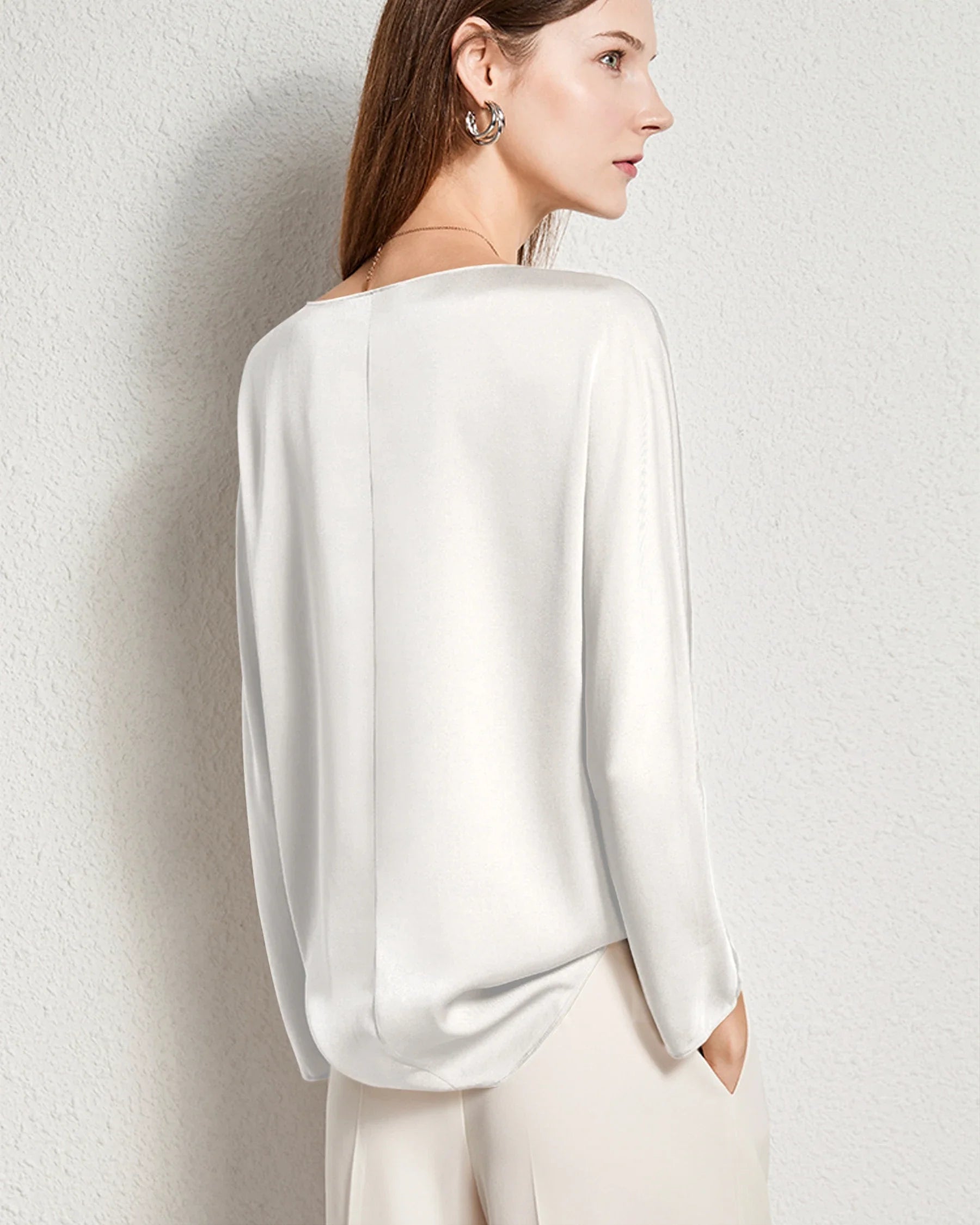 Damen Klassische Rundhals-Seidenbluse Ivory