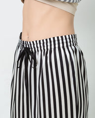 Gestreiftes Seiden-Pyjamas-Set, Schlafkleidung