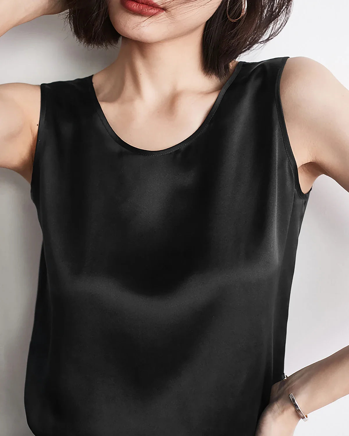 Damen Seiden-Tanktop mit Rundhals und ärmellos Black