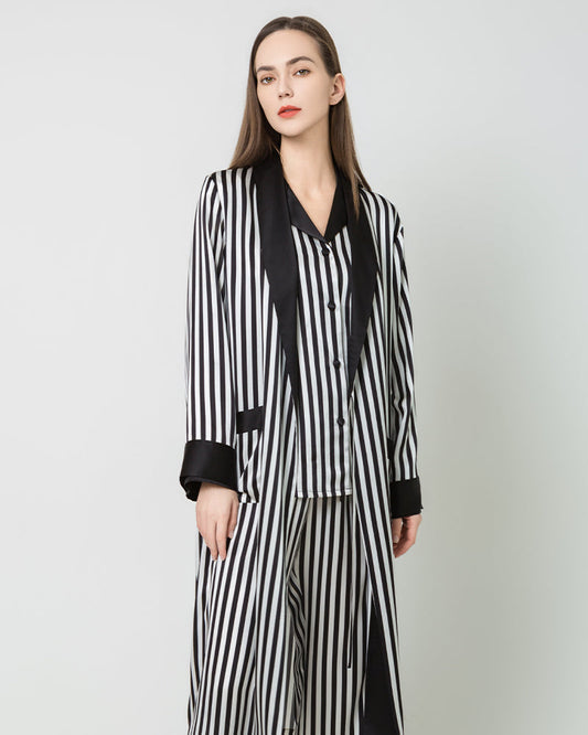 Damen lange Seidensatin-Robe mit schwarz-weiße Streifen
