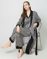 Damen lange Seidensatin-Robe mit schwarz-weiße Streifen