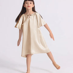 Mädchen-Schlafkleid mit Fledermausärmeln