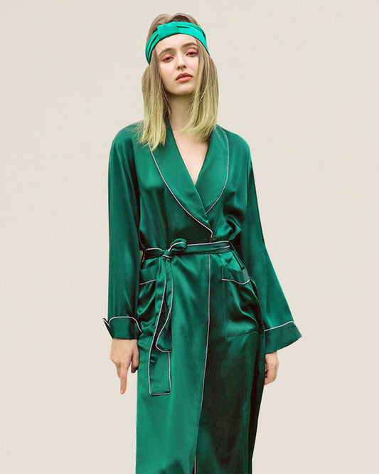 19 Momme Seiden-Robe in voller Länge