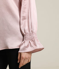Langarm-Seidenbluse mit Rüschenmanschetten