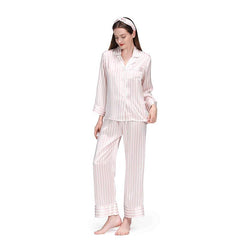 Klassische Gestreifte Seiden-Pyjamas