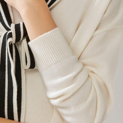 Eleganter Kaschmir Pullover mit Schleifenband
