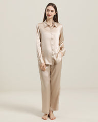 Luxuriöses Seidenhemd-Pyjama-Set