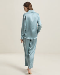 Luxuriöses Seidenhemd-Pyjama-Set