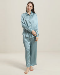 Luxuriöses Seidenhemd-Pyjama-Set