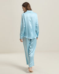 Luxuriöses Seidenhemd-Pyjama-Set
