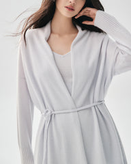 Cardigan aus 100 % Kaschmir mit Schalkragen und Bindegürtel