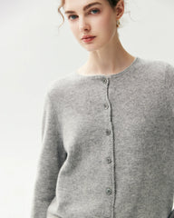 Cardigan aus 100 % Kaschmir mit Rundhalsausschnitt und Knopfleiste
