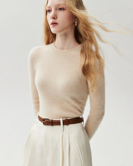 Figurnahes Stricktop aus 100 % Kaschmir mit Rundhalsausschnitt