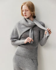 Figurnahes Stricktop aus 100 % Kaschmir mit Rundhalsausschnitt