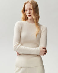 Figurnahes Stricktop aus 100 % Kaschmir mit Rundhalsausschnitt