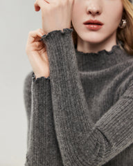 Pullover aus 100 % Kaschmir mit Mock-Neck und gewellten Abschlüssen