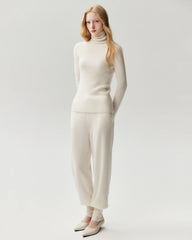 Rollkragenpullover aus 100 % Kaschmir mit Rippstrick