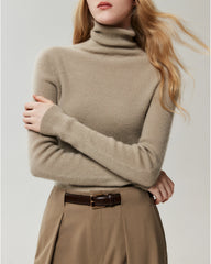 Rollkragenpullover aus 100 % Kaschmir mit Rippstrick