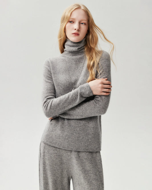 Lockerer Rollkragenpullover aus 100 % Kaschmir mit Rollkanten