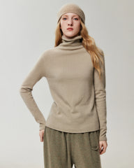 Lockerer Rollkragenpullover aus 100 % Kaschmir mit Rollkanten