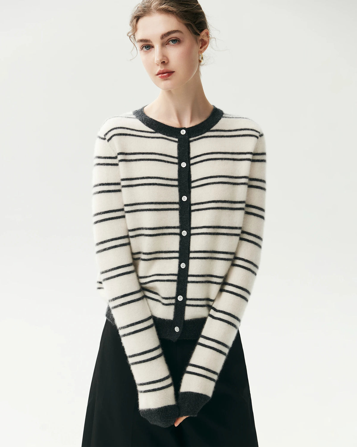 Cardigan aus 100 % Kaschmir mit Streifenmuster