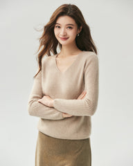 Pullover aus 100 % Kaschmir mit V-Ausschnitt und Rippstrick