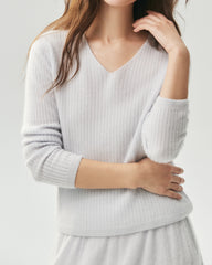 Pullover aus 100 % Kaschmir mit V-Ausschnitt und Rippstrick