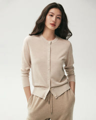 Strickjacke aus 100 % Merinowolle mit Knopfleiste