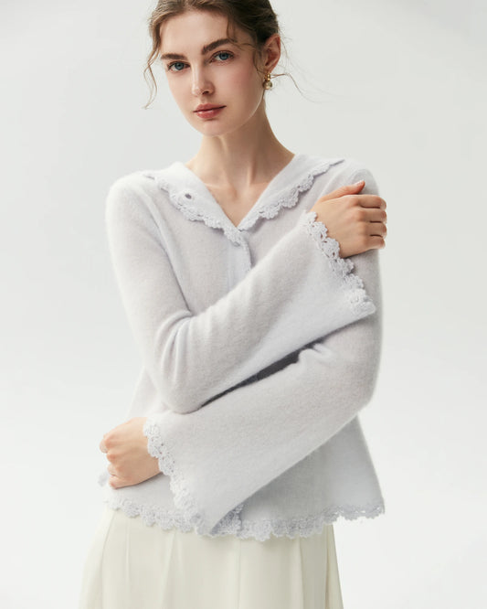 Cardigan aus 100 % reinem Kaschmir mit Kapuze und Häkelbesatz