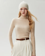 Figurnaher Pullover aus 100 % reinem Kaschmir mit hohem Kragen