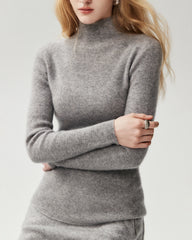 Figurnaher Pullover aus 100 % reinem Kaschmir mit hohem Kragen