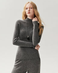 Figurnaher Pullover aus 100 % reinem Kaschmir mit hohem Kragen