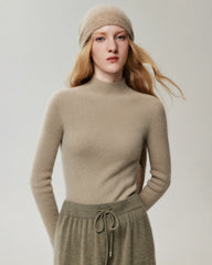 Figurnaher Pullover aus 100 % reinem Kaschmir mit hohem Kragen