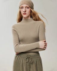 Figurnaher Pullover aus 100 % reinem Kaschmir mit hohem Kragen