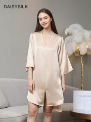 Entspannte Seiden-Nachtkleid mit 3/4-Ärmeln