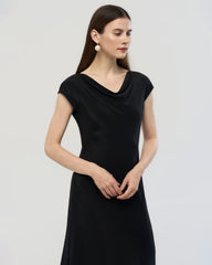 22 Momme Seiden-Midikleid mit Wasserfallausschnitt im Schrägschnitt